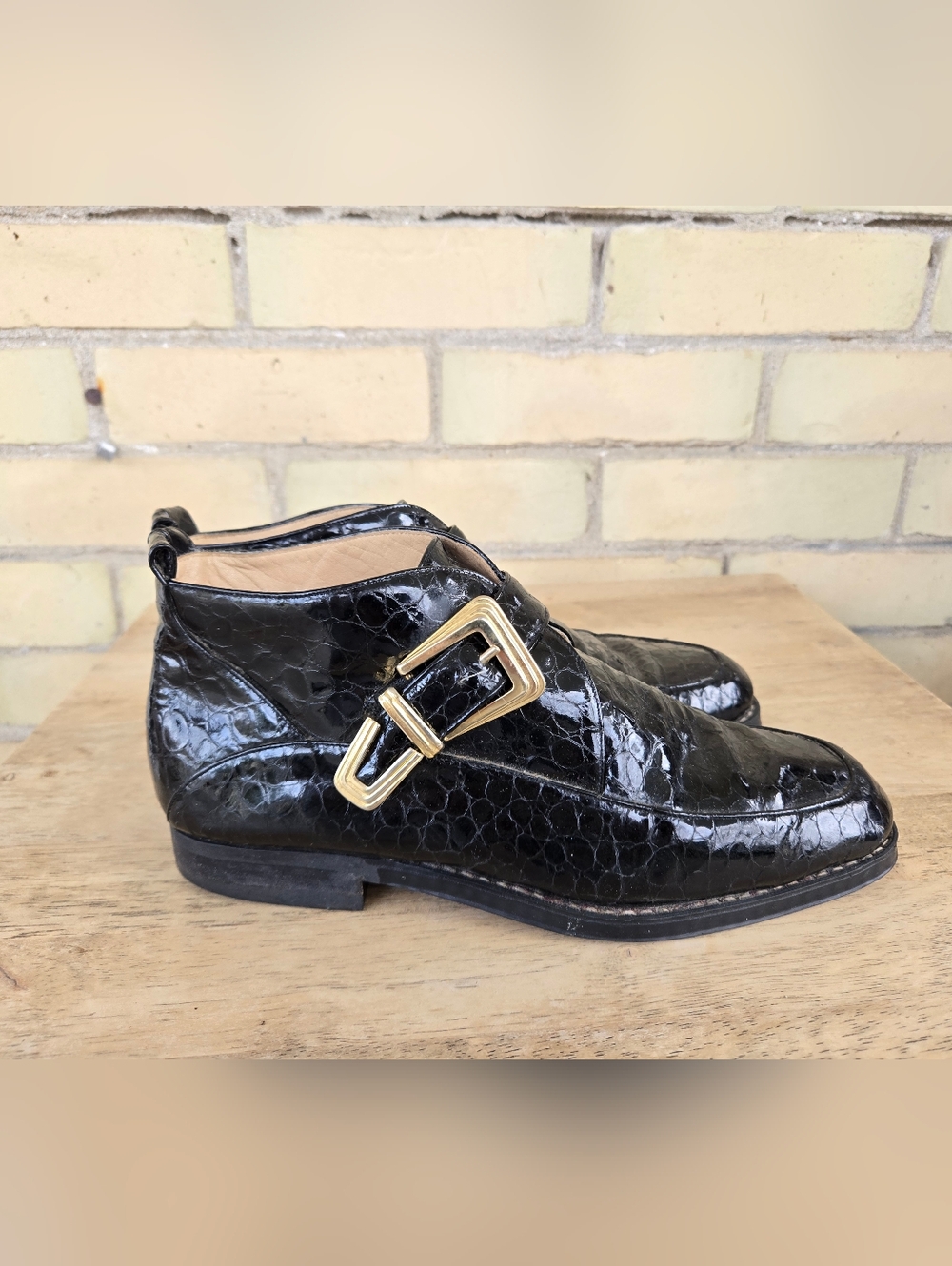 Vintage Leather Buckle Shoes